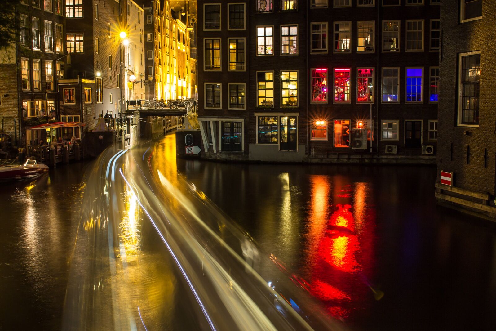 Canon EOS 600D (Rebel EOS T3i / EOS Kiss X5) sample photo. Amsterdam, canal, night photography