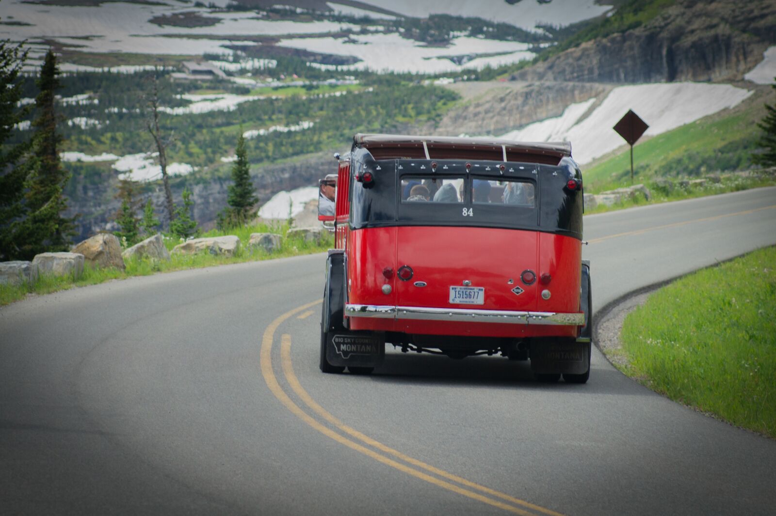 Sony Alpha DSLR-A550 sample photo. Transport, car, road photography