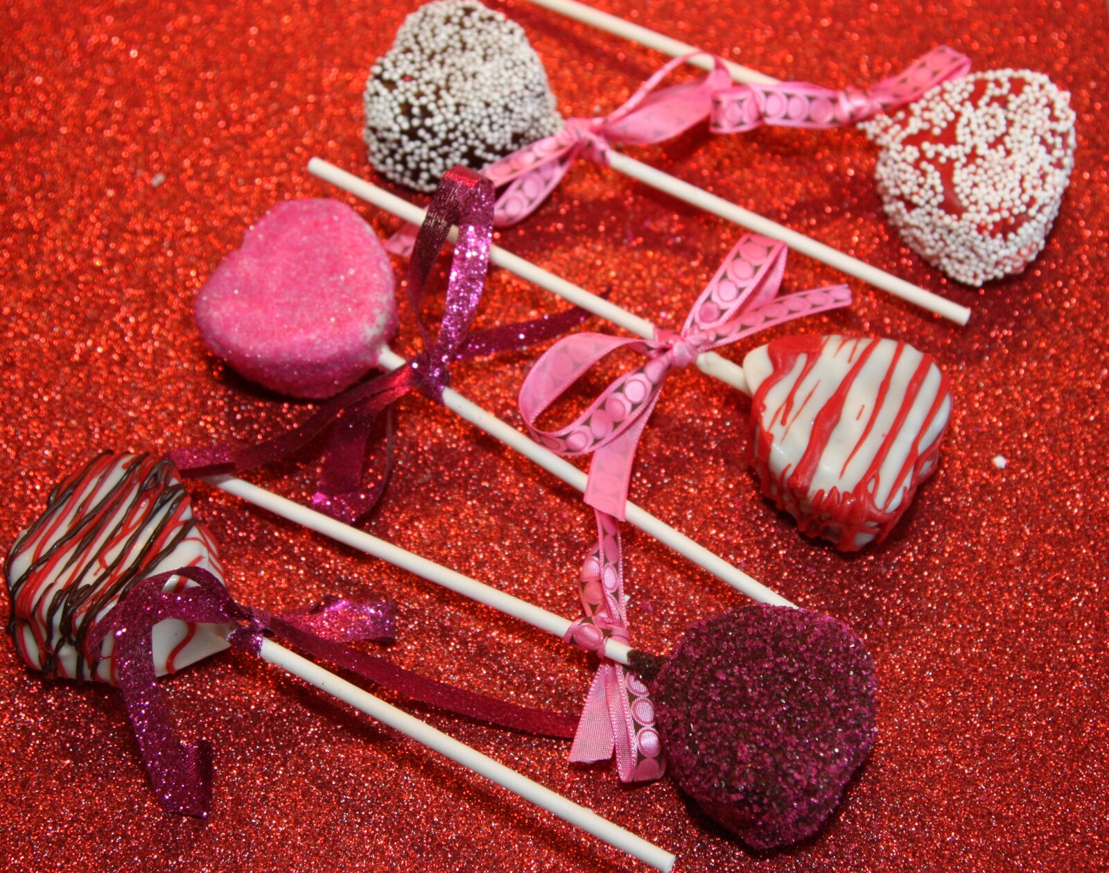 Canon EOS 450D (EOS Rebel XSi / EOS Kiss X2) sample photo. Cake pop, valentine's day photography