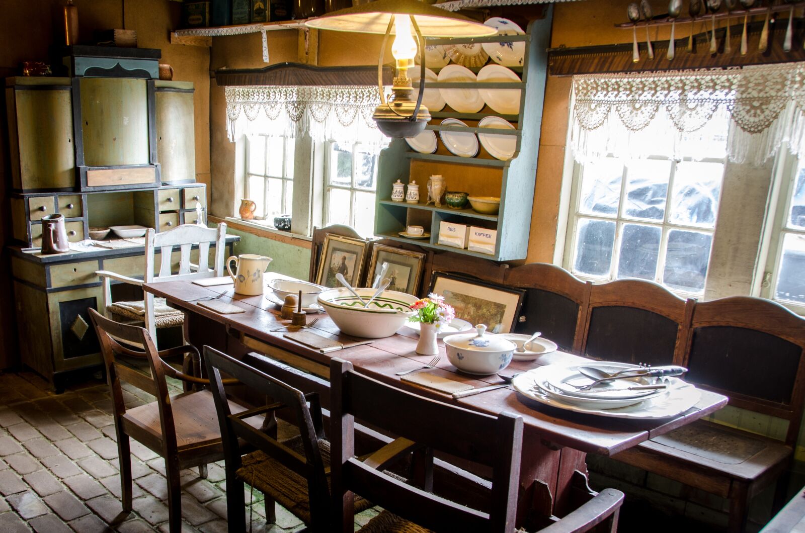 Nikon D7000 sample photo. Antique, rural, queue photography