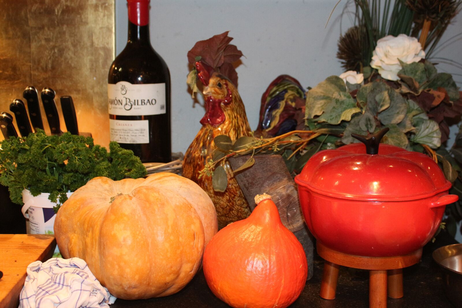 Canon EF-S 18-55mm F3.5-5.6 IS sample photo. Pumpkin, kitchen, autumn photography