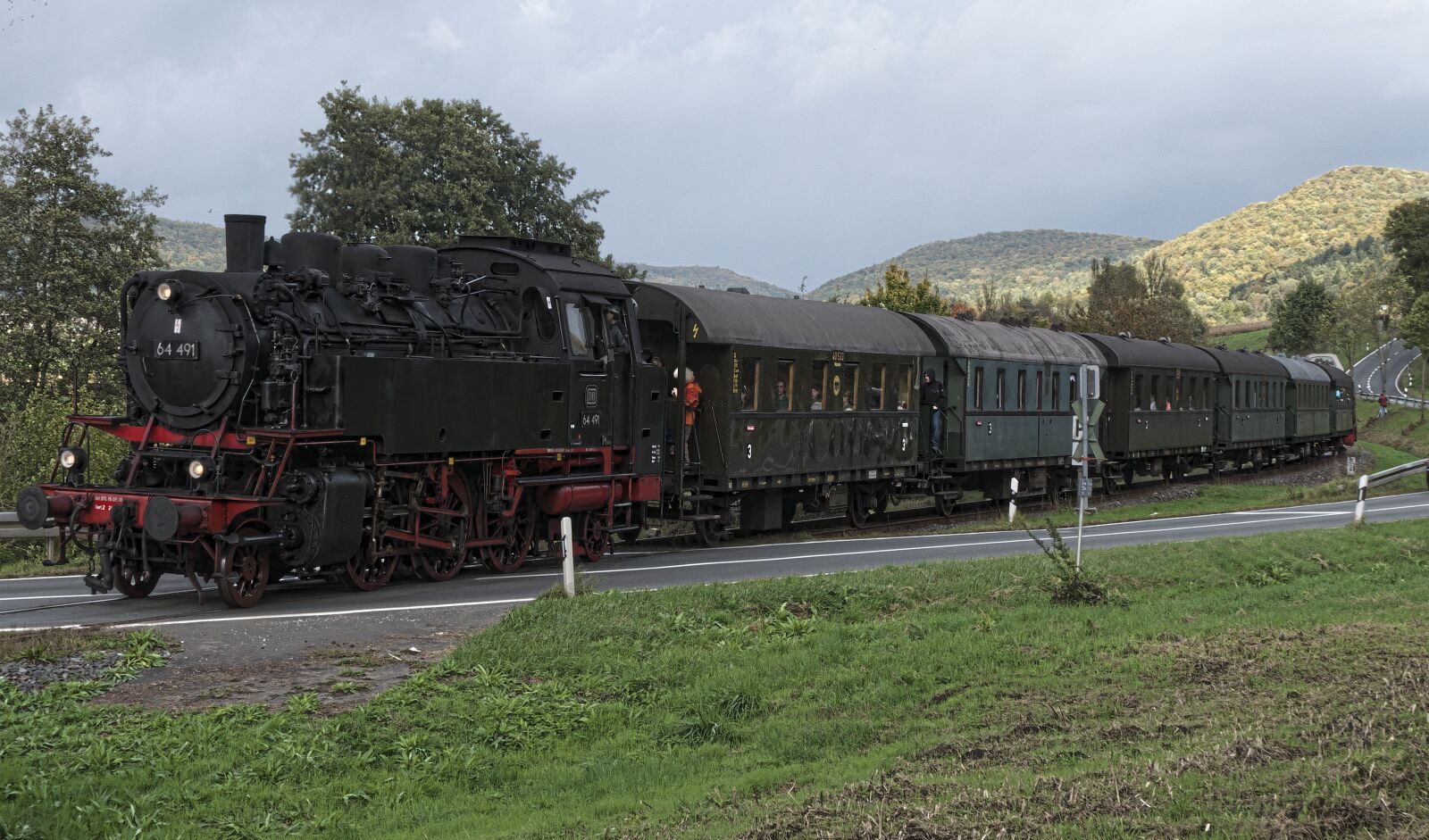 Panasonic Lumix DMC-FZ1000 sample photo. Steam locomotive, tank locomotive photography