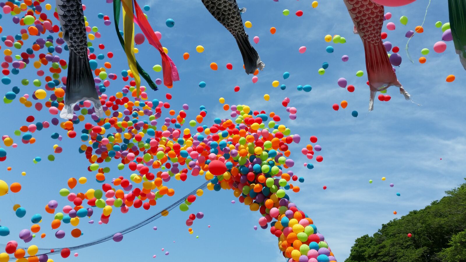 Samsung Galaxy S5 sample photo. Balloon, children's day, japan photography
