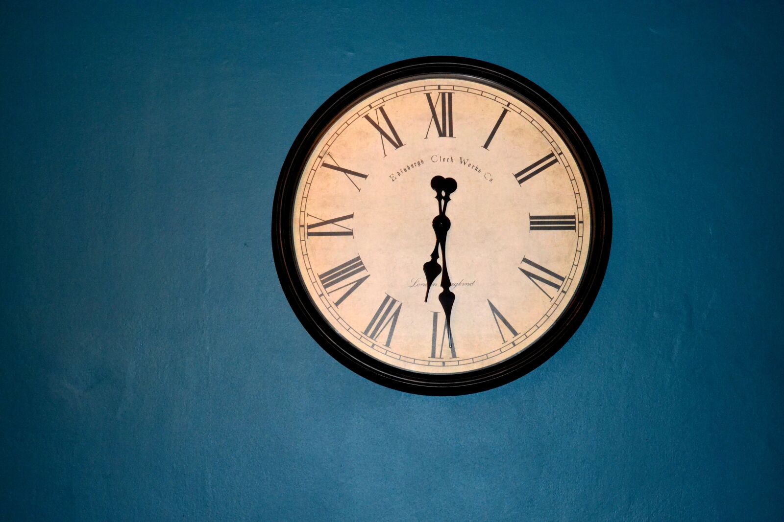 Nikon D3100 sample photo. Clock, time, minutes photography