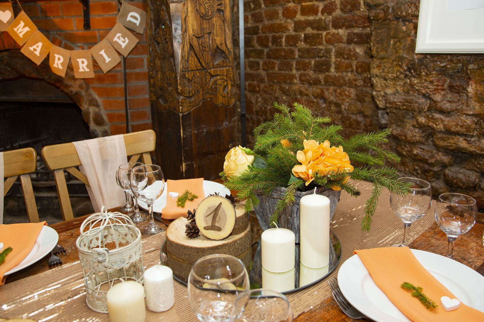 Canon EF 24-105mm F4L IS USM sample photo. Flowers, table, candles photography