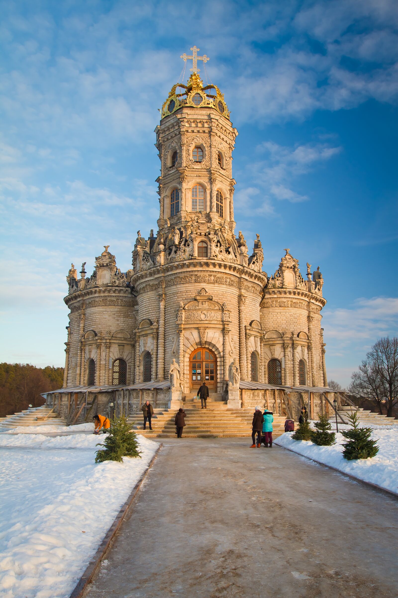 Canon EOS 7D + Canon EF 16-35mm F2.8L II USM sample photo. Dubrovicy manor, shrine of photography