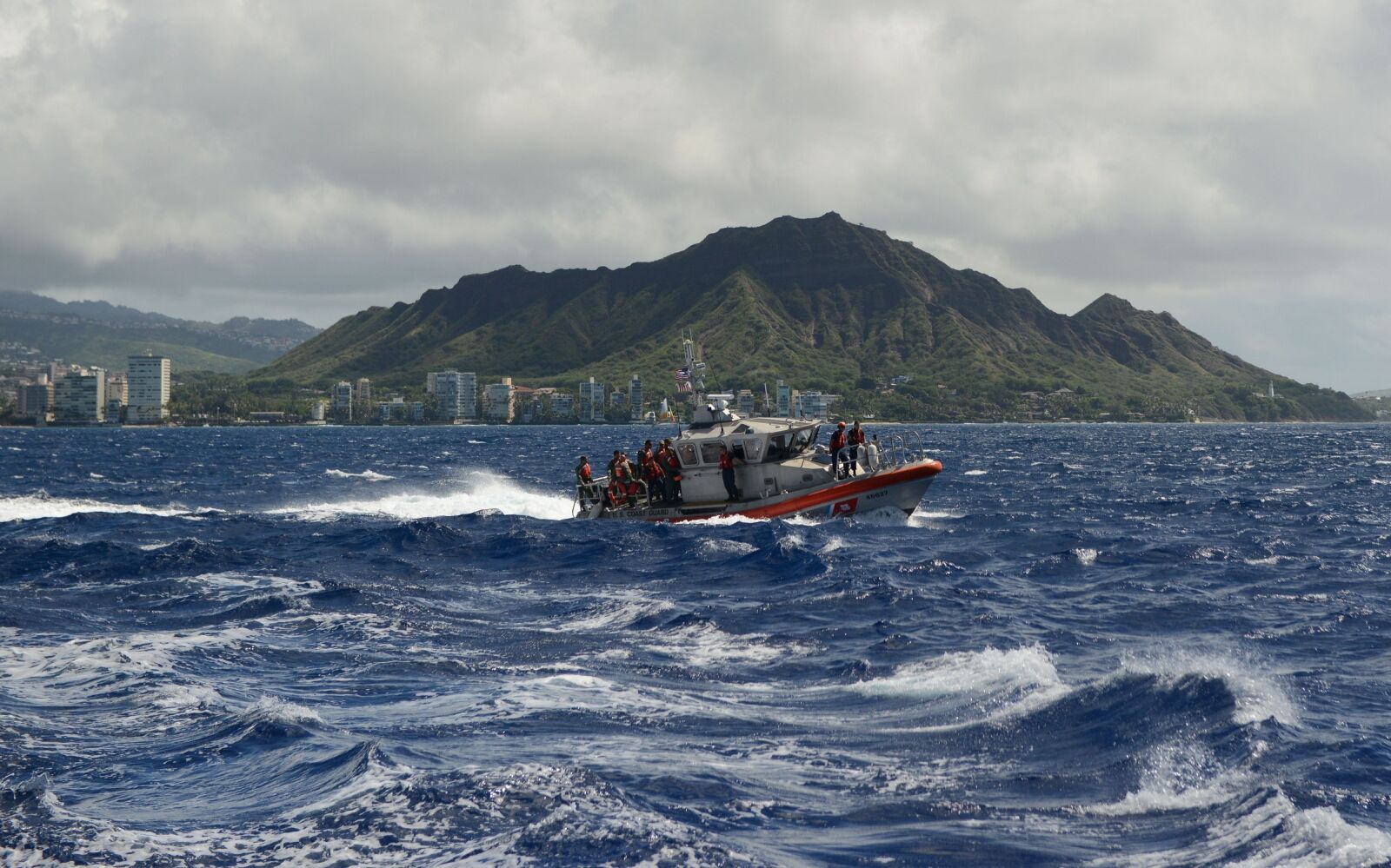 Nikon D800 sample photo. Coast guard, boat, harbor photography