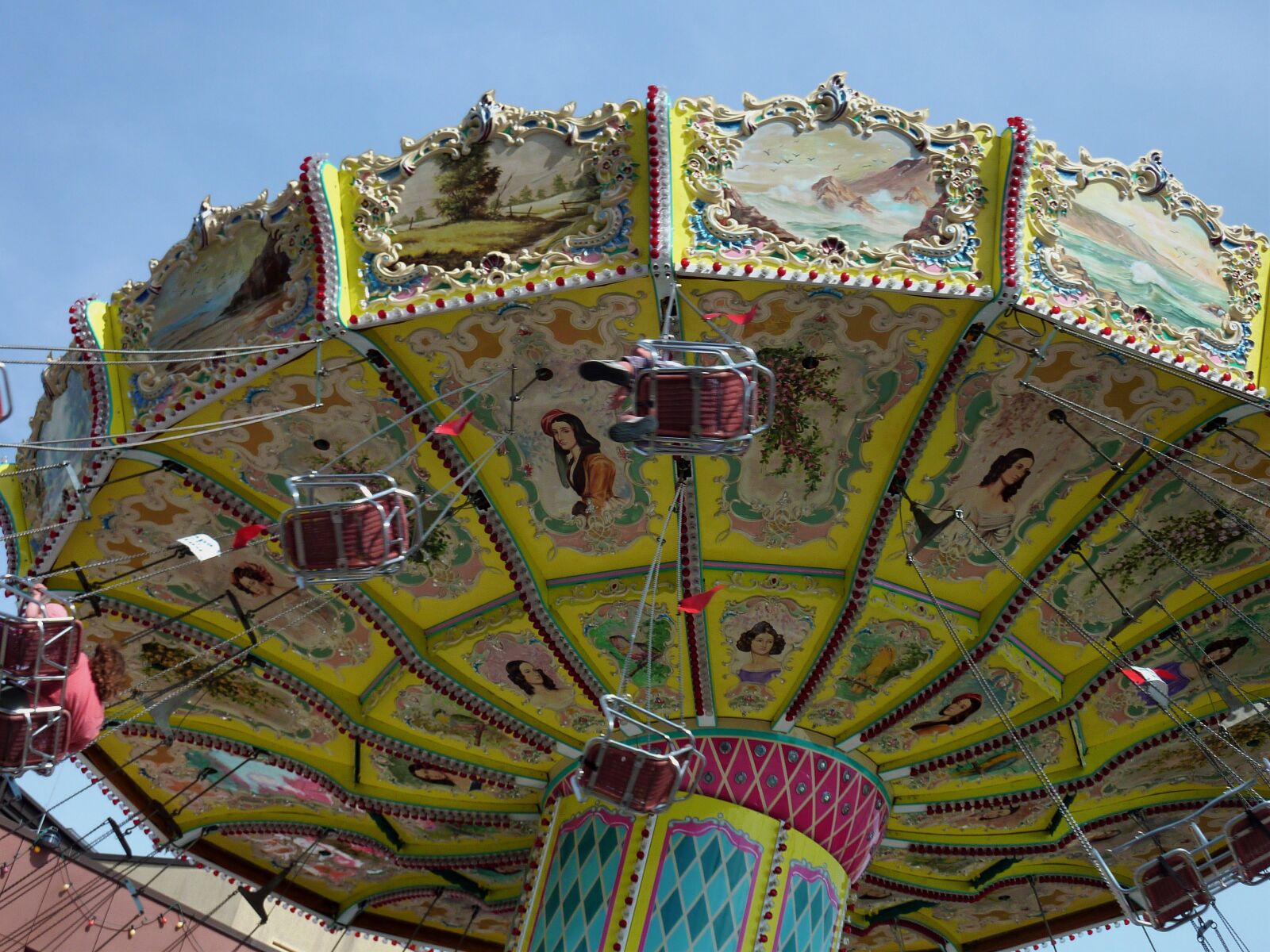 Panasonic DMC-TZ7 sample photo. Turn, ride, leisure photography