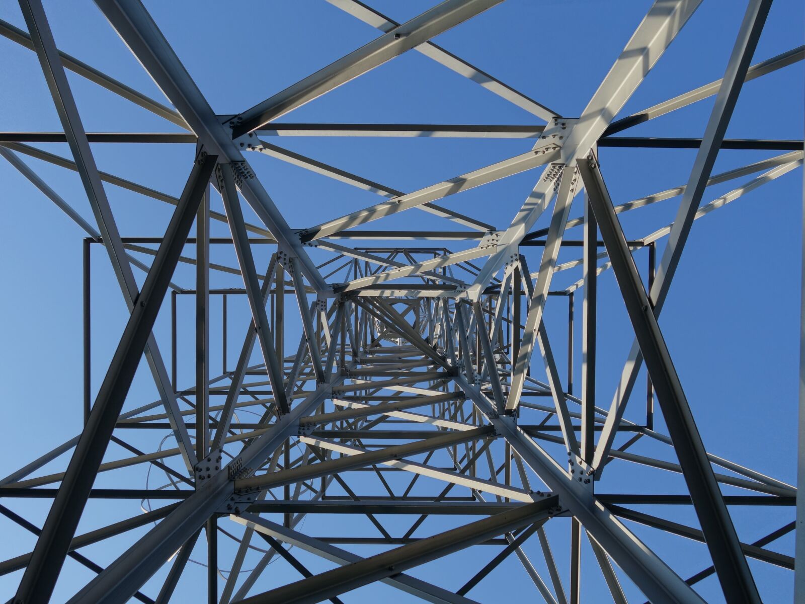 Sony Cyber-shot DSC-RX100 II sample photo. Steel scaffolding, sculpture, metal photography