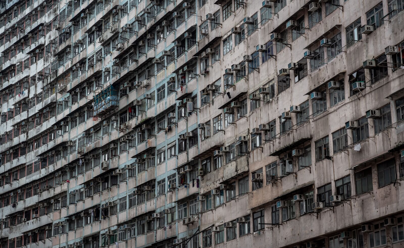 Tamron 28-75mm F2.8 Di III RXD sample photo. Facade, hong kong, architecture photography
