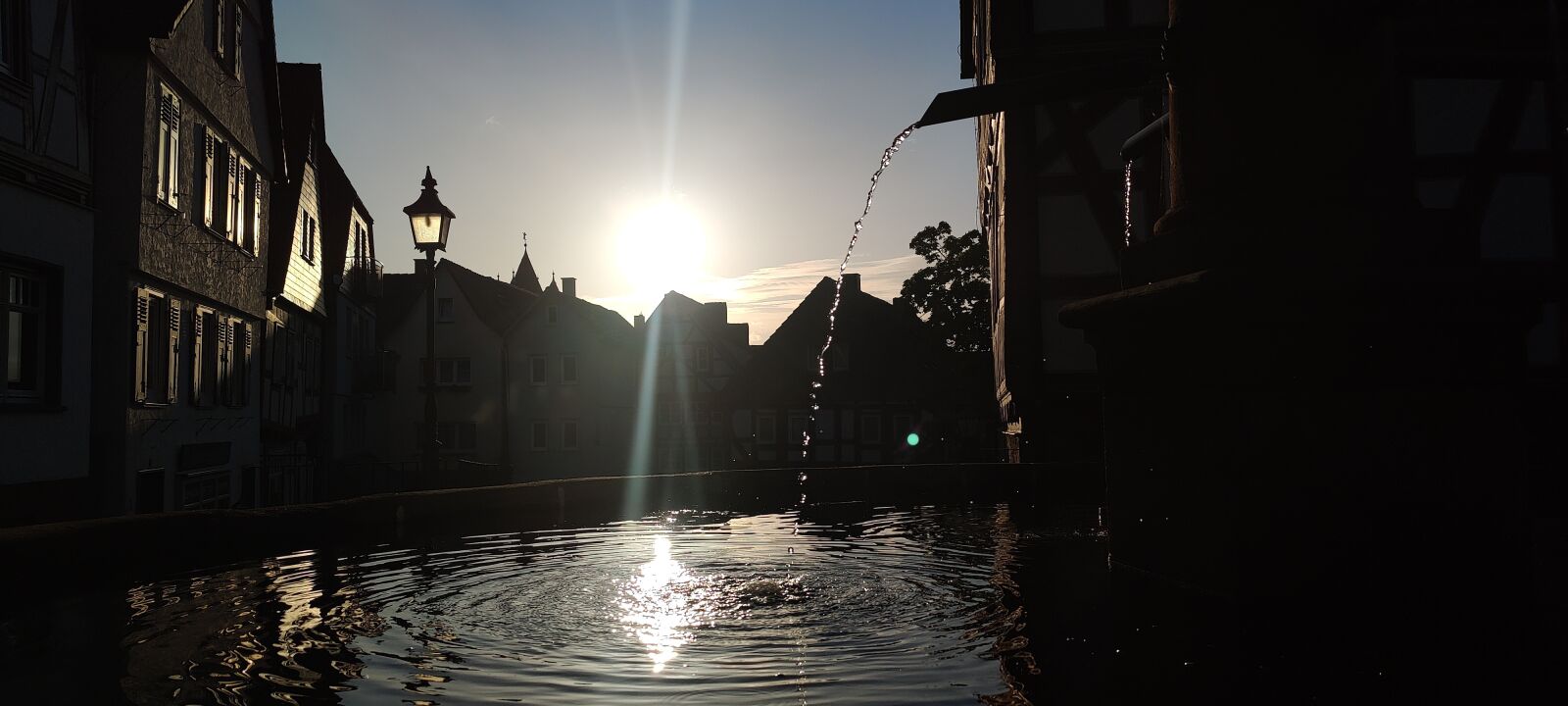 OnePlus IN2023 sample photo. Water, sundowner, sun photography