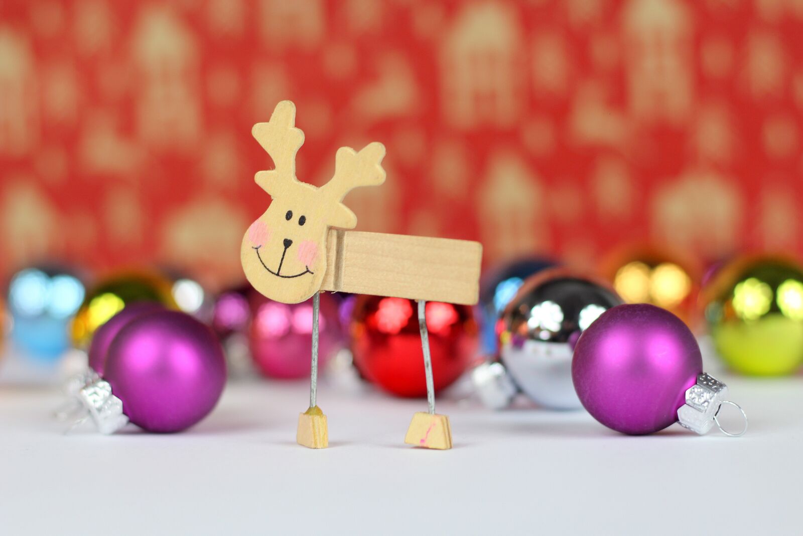Canon EOS 100D (EOS Rebel SL1 / EOS Kiss X7) sample photo. Christmas, holidays, christmas baubles photography