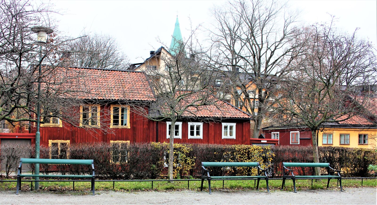 Canon EOS 700D (EOS Rebel T5i / EOS Kiss X7i) sample photo. Architecture, buildings, old house photography