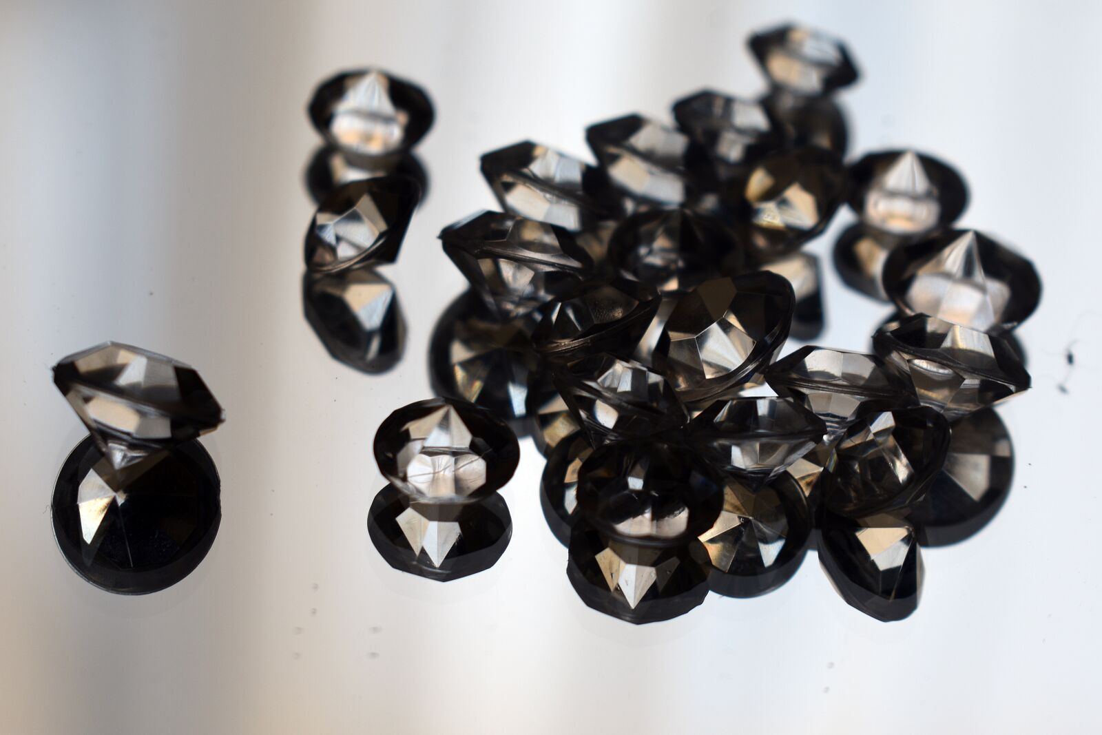 Nikon D3400 sample photo. Crystals, diamonds, gloss photography