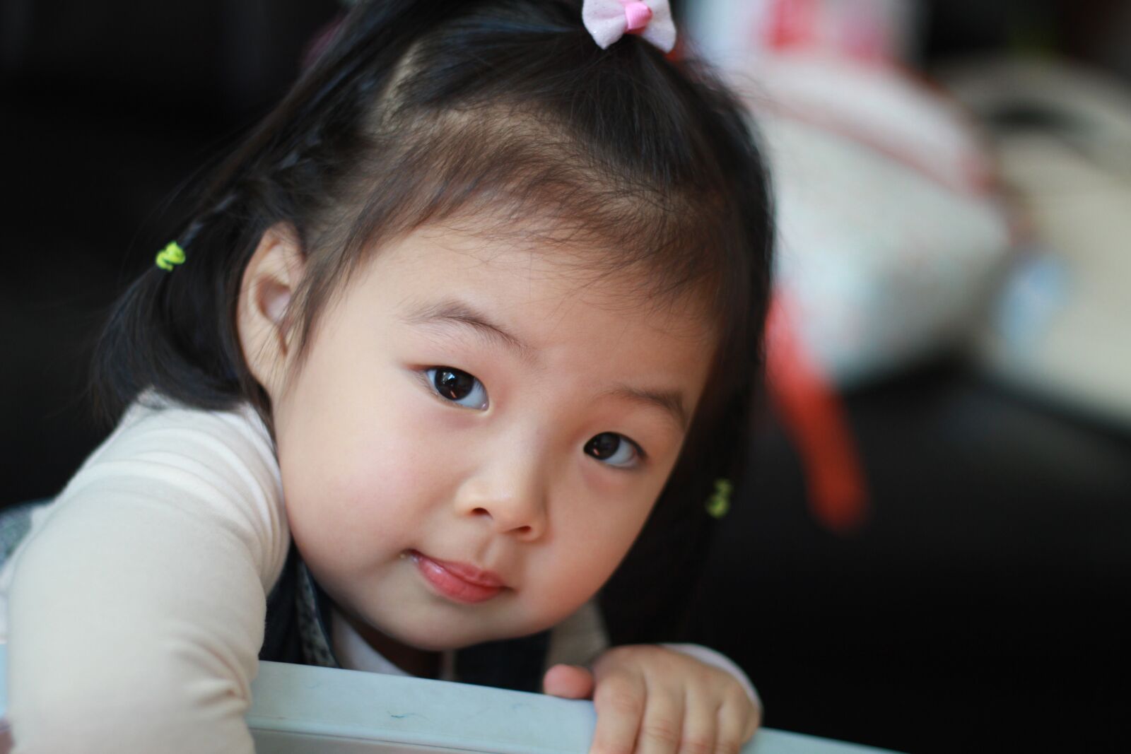 Canon EOS 60D sample photo. The little girl, focus photography
