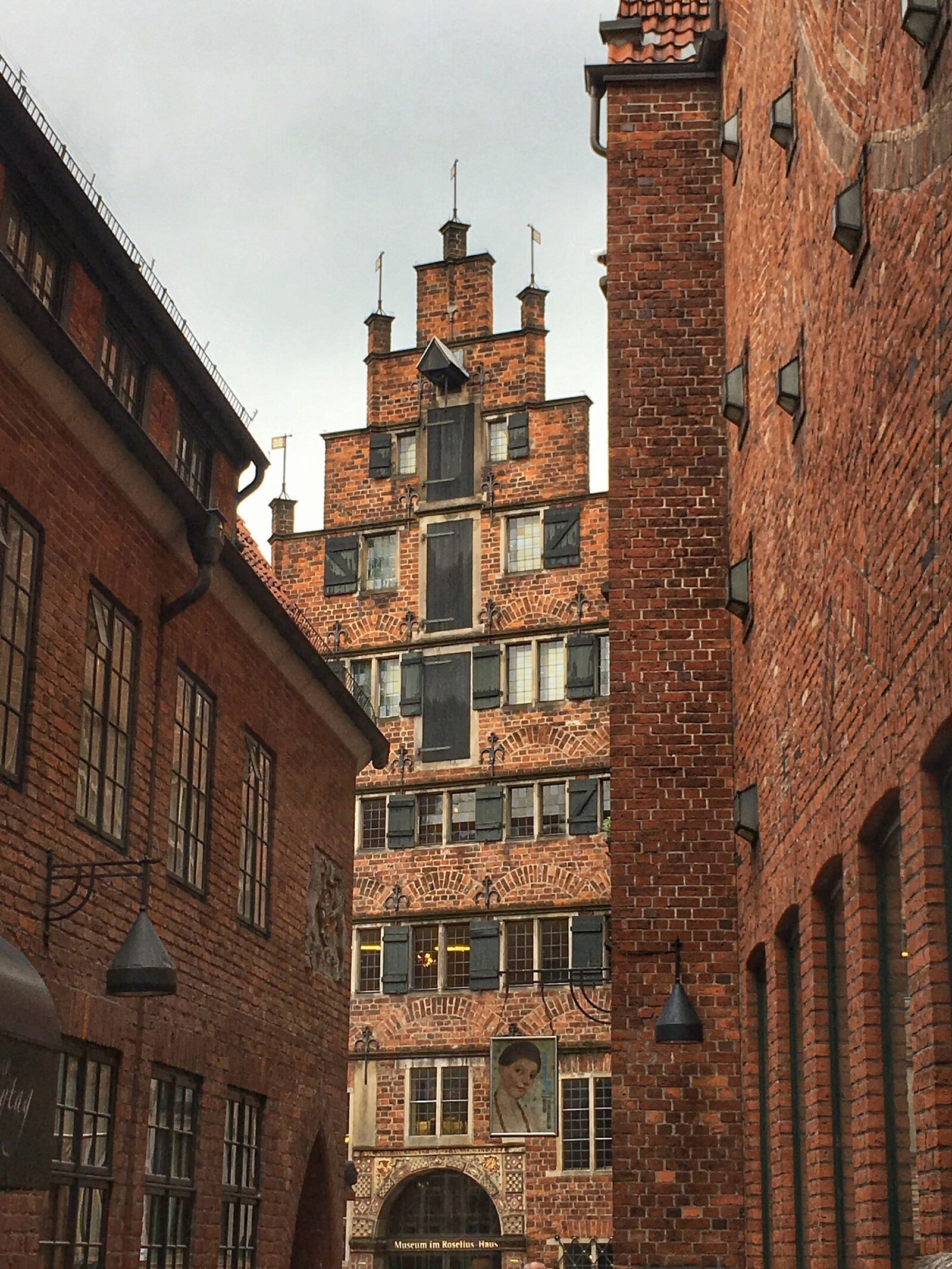 Apple iPhone SE sample photo. Bremen, city, architecture photography