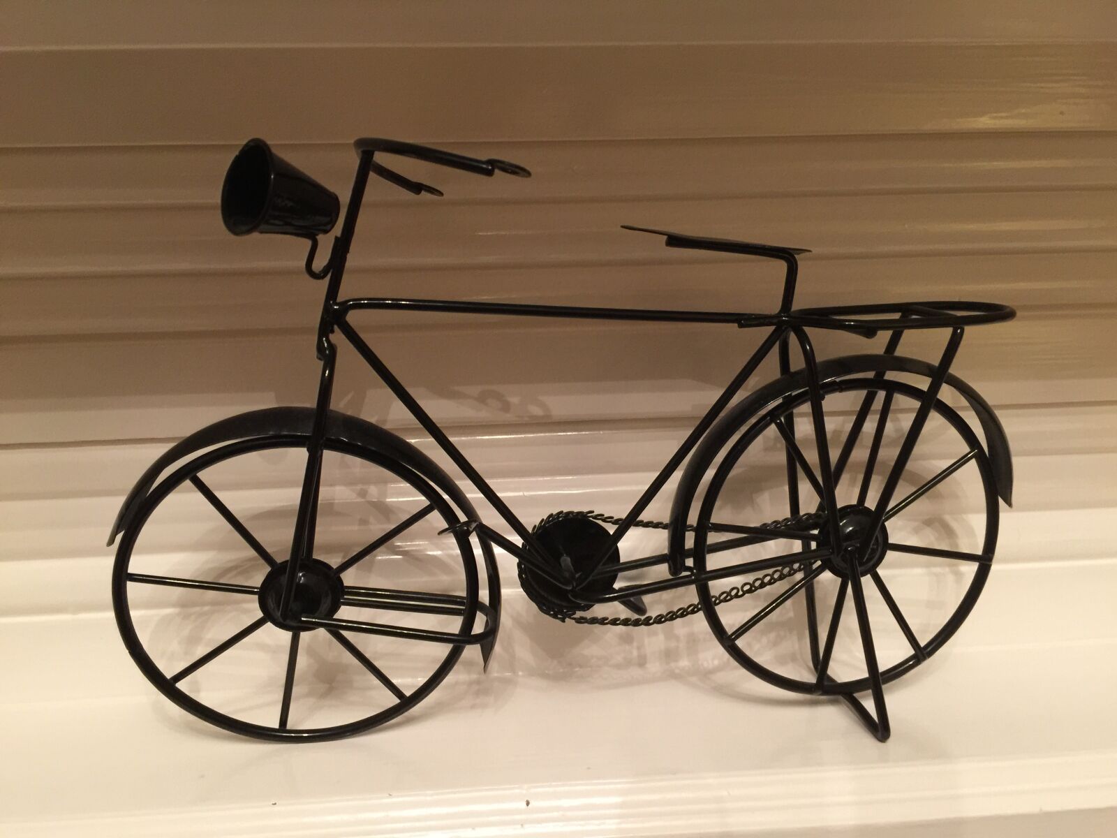iPhone 6 Plus back camera 4.15mm f/2.2 sample photo. Bicycle photography