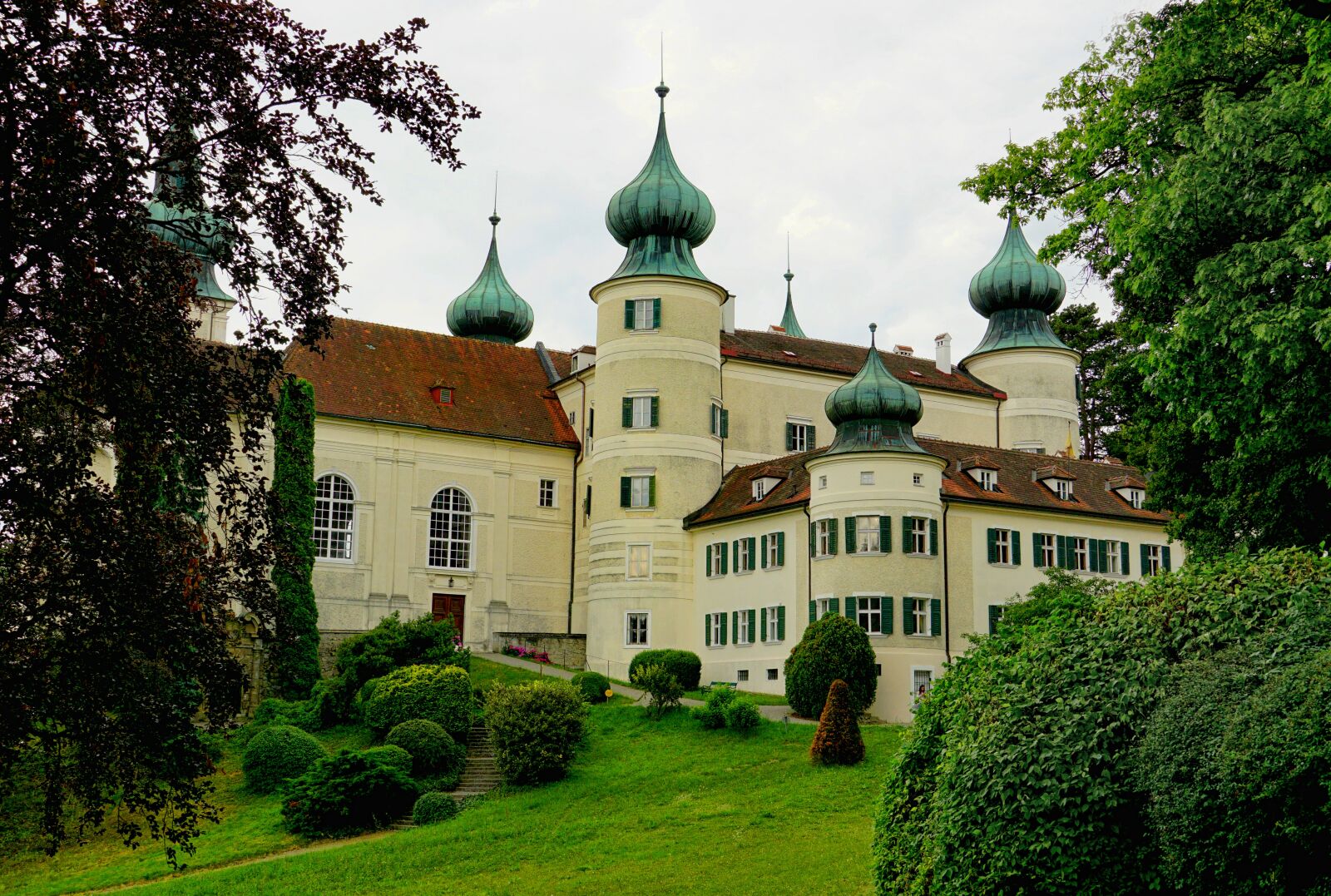 Sony E 18-135mm F3.5-5.6 OSS sample photo. Architecture, castle, the castle photography