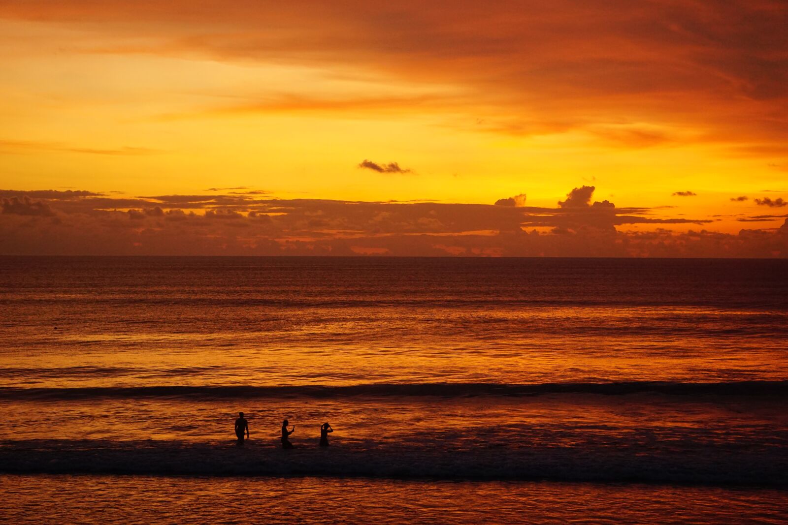 Sony E 55-210mm F4.5-6.3 OSS sample photo. Sunset, dusk, water photography