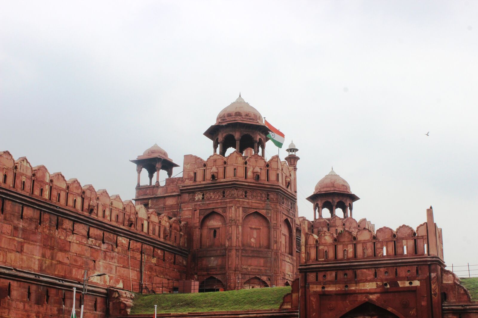 Canon EOS 600D (Rebel EOS T3i / EOS Kiss X5) sample photo. Red fort, tourism, architecture photography