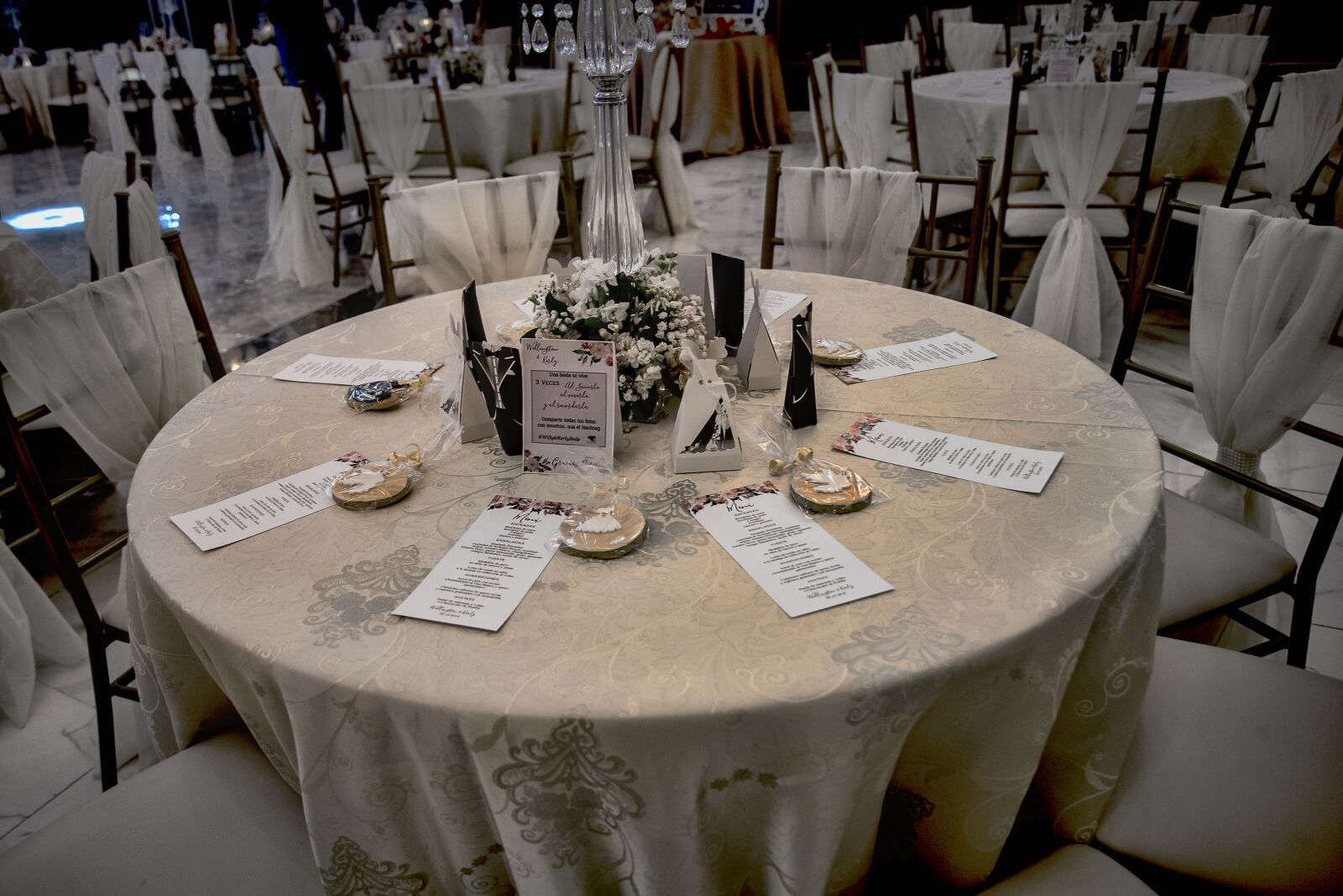 Nikon D750 sample photo. Table, decoration, restaurant photography
