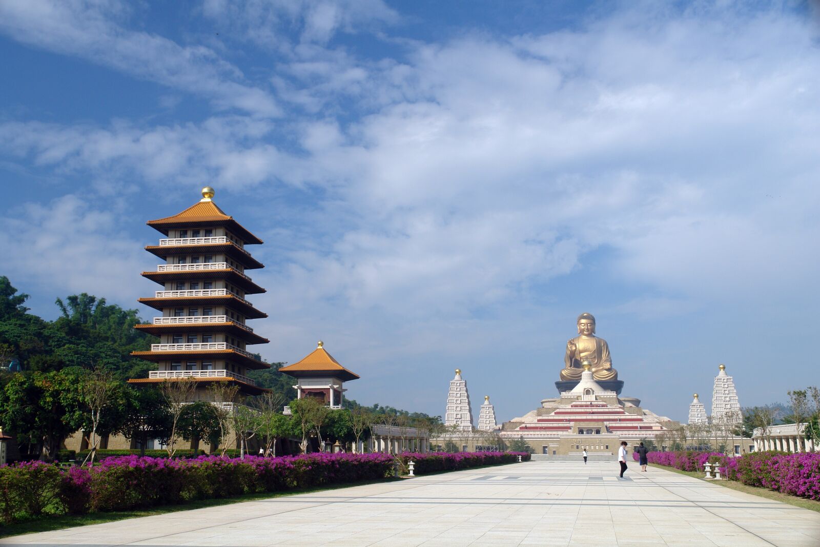 Sony DSC-R1 sample photo. Wikiproject taiwan, fo guang photography