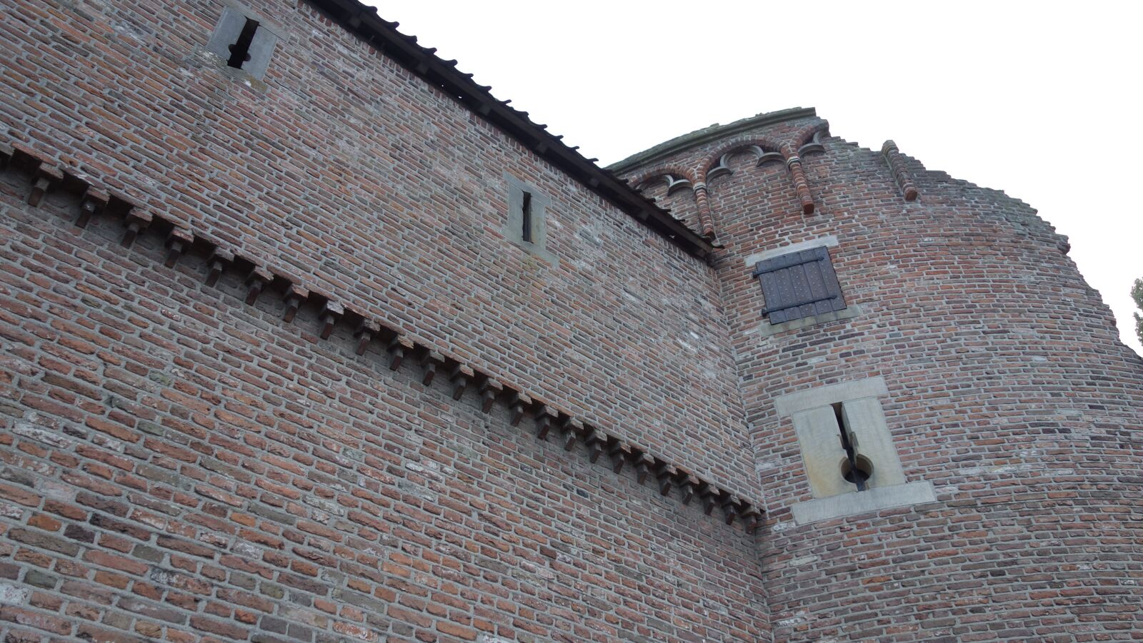 Sony Cyber-shot DSC-RX100 sample photo. City wall, facade, historic photography
