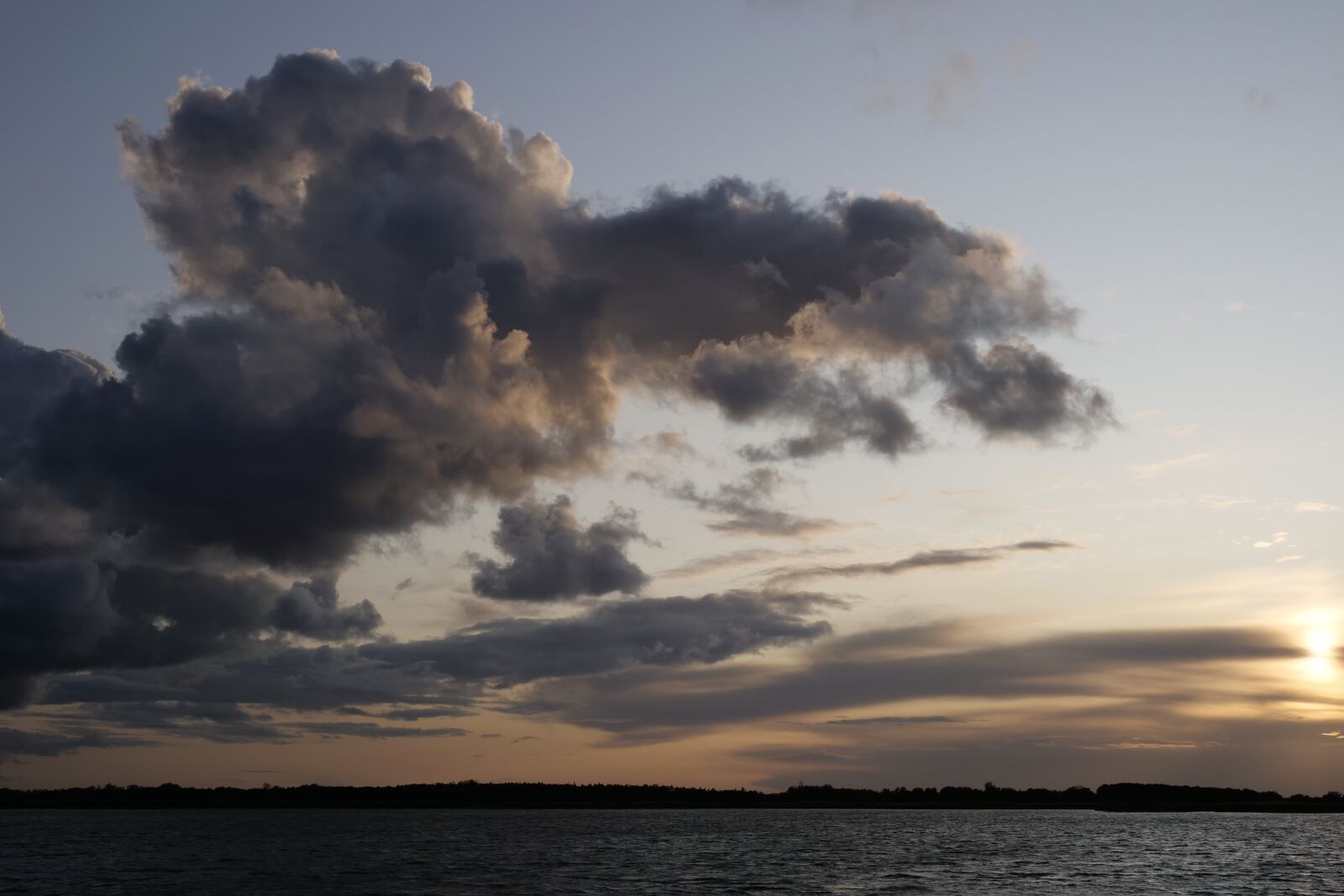 Panasonic Lumix DC-G9 sample photo. Clouds, abendstimmung, evening sky photography