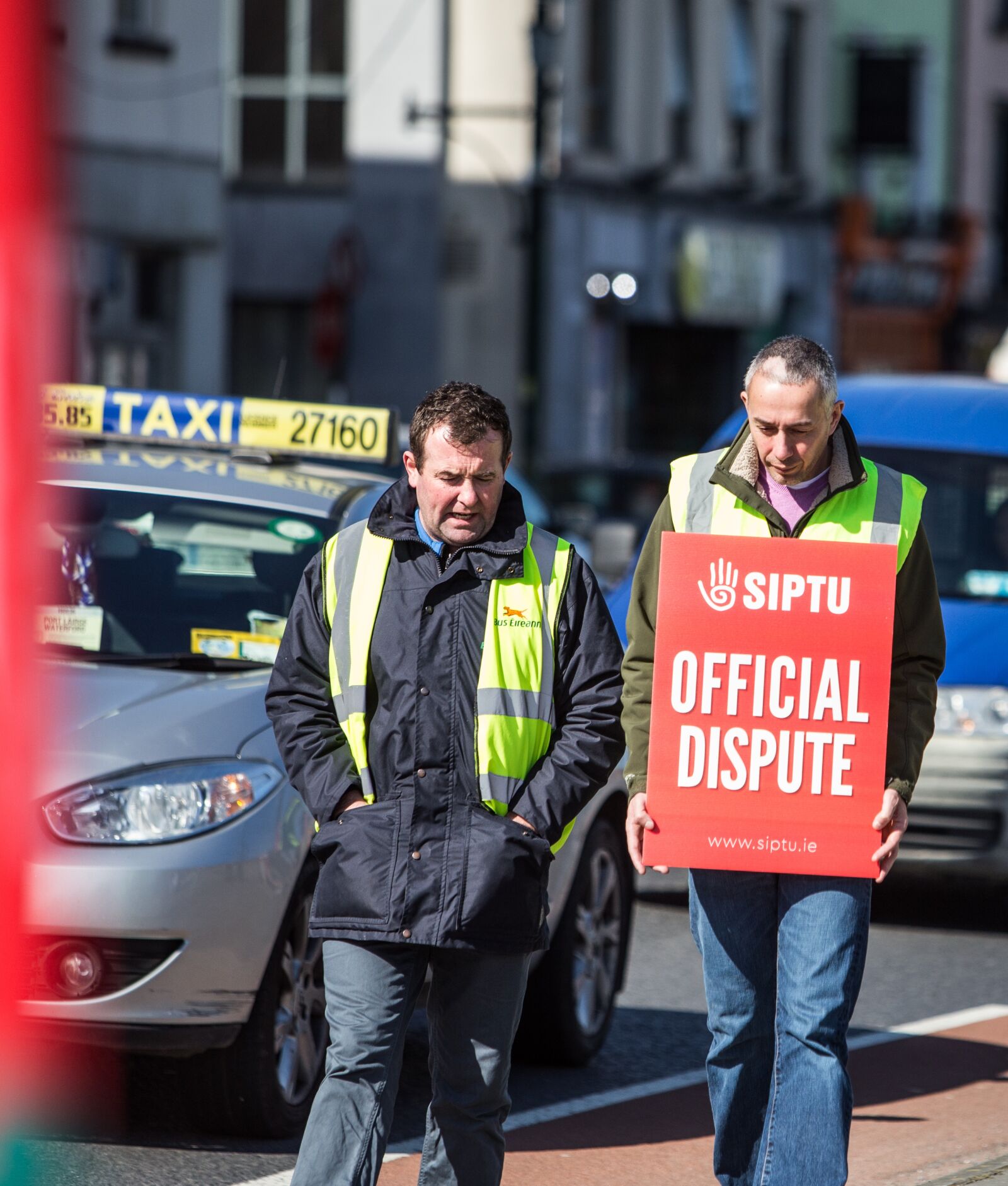 Canon EF 70-200mm F2.8L IS USM sample photo. Siptu, workers, bus eireann photography