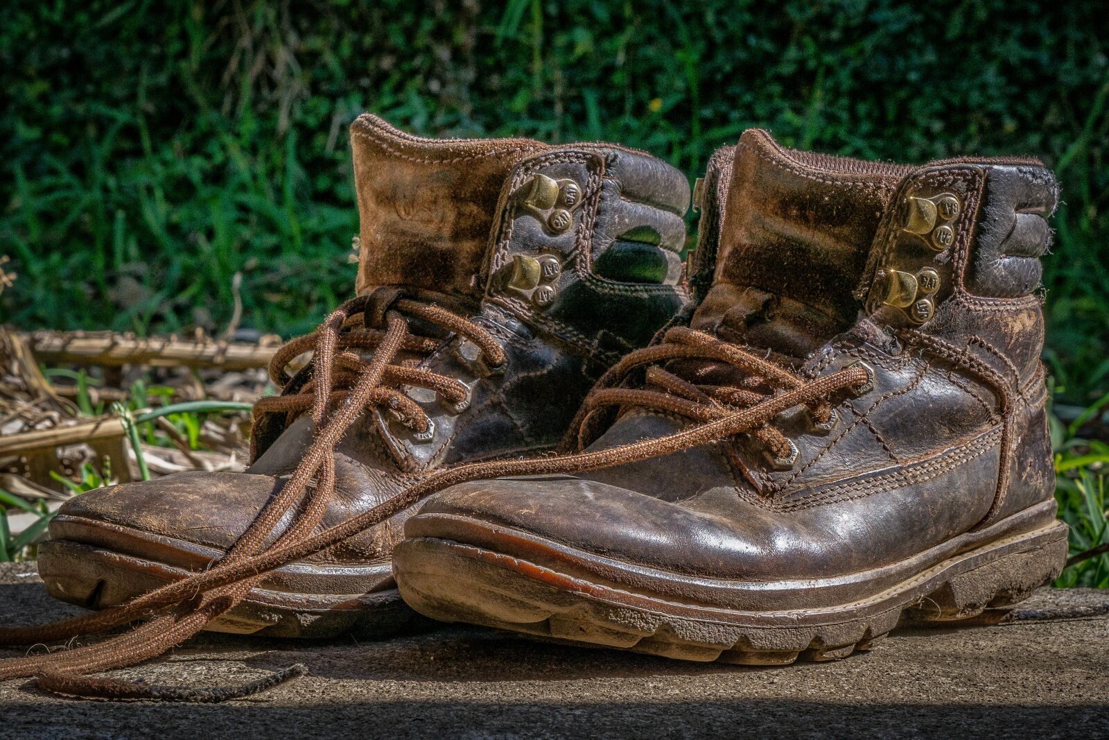 Sony E 55-210mm F4.5-6.3 OSS sample photo. Shoe, shoes, footwear photography