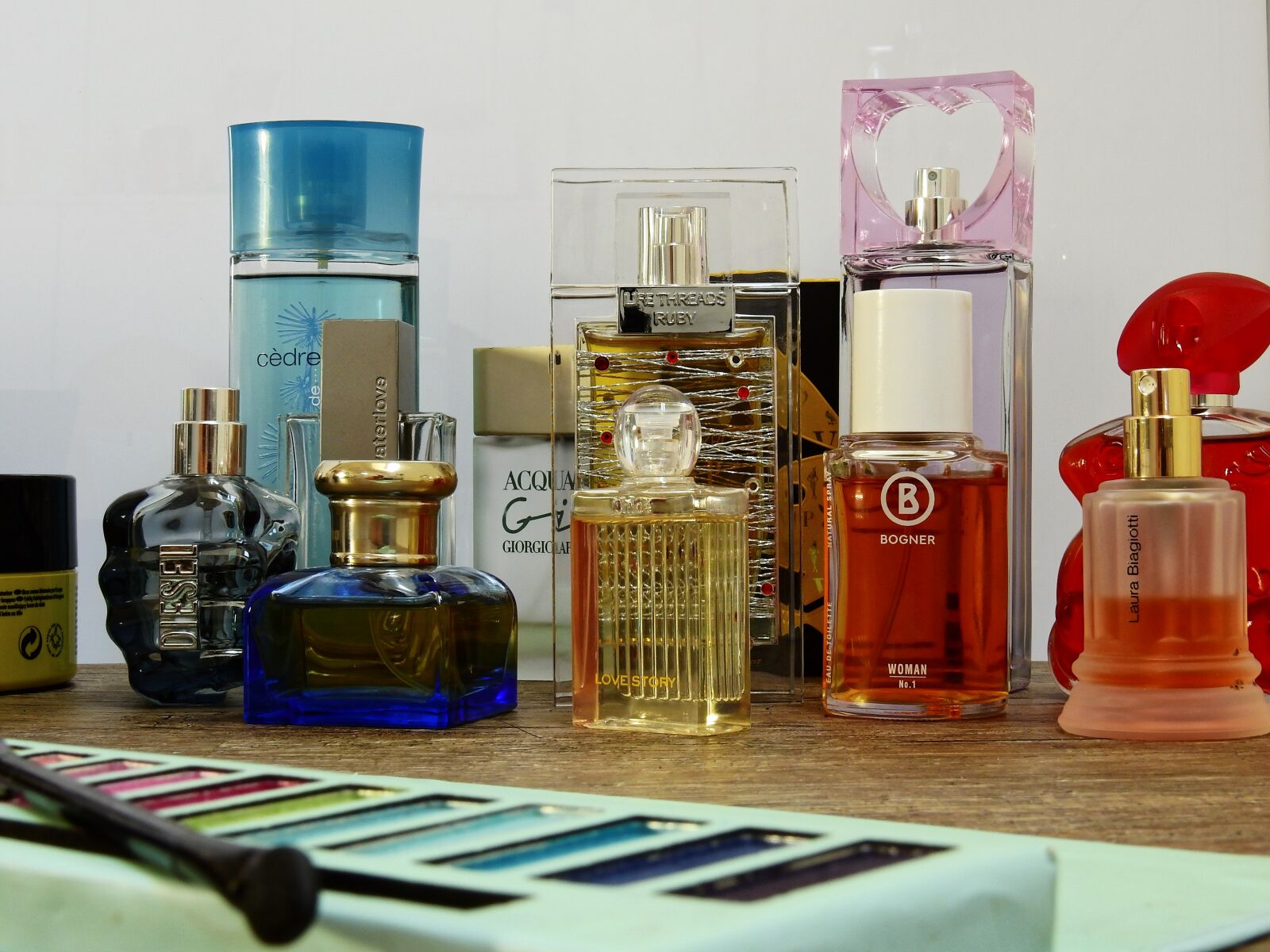 Nikon Coolpix P900 sample photo. Cosmetics, make up, eye photography