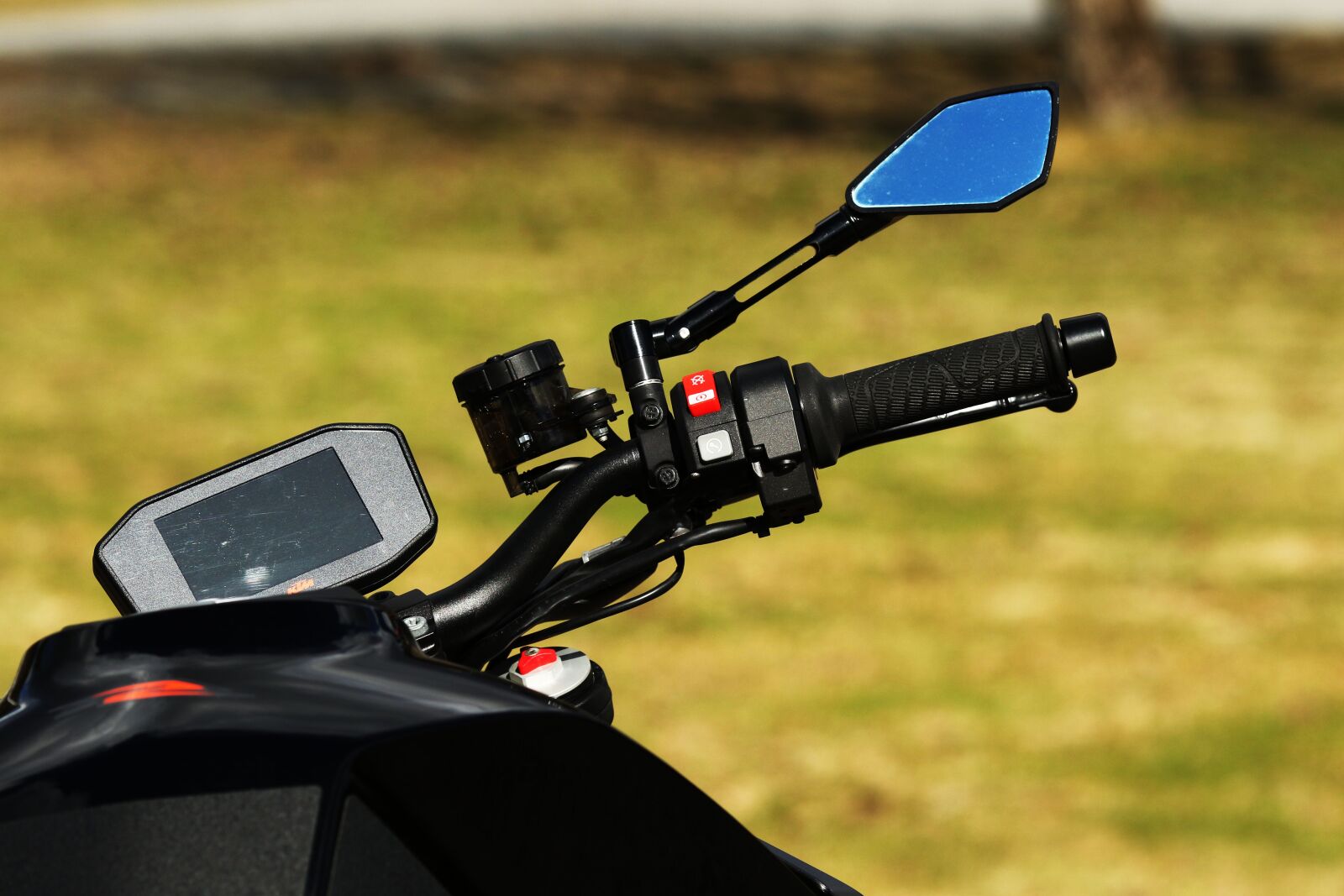 Canon EOS 7D Mark II + Canon EF 135mm F2L USM sample photo. Motorcycle, motorbike, steering wheel photography