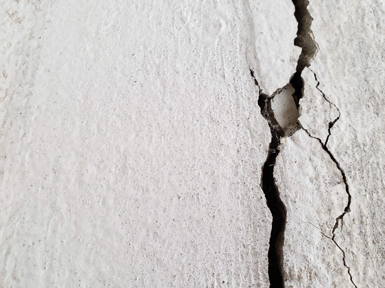 Samsung Galaxy S9+ sample photo. Wall, pattern, texture photography