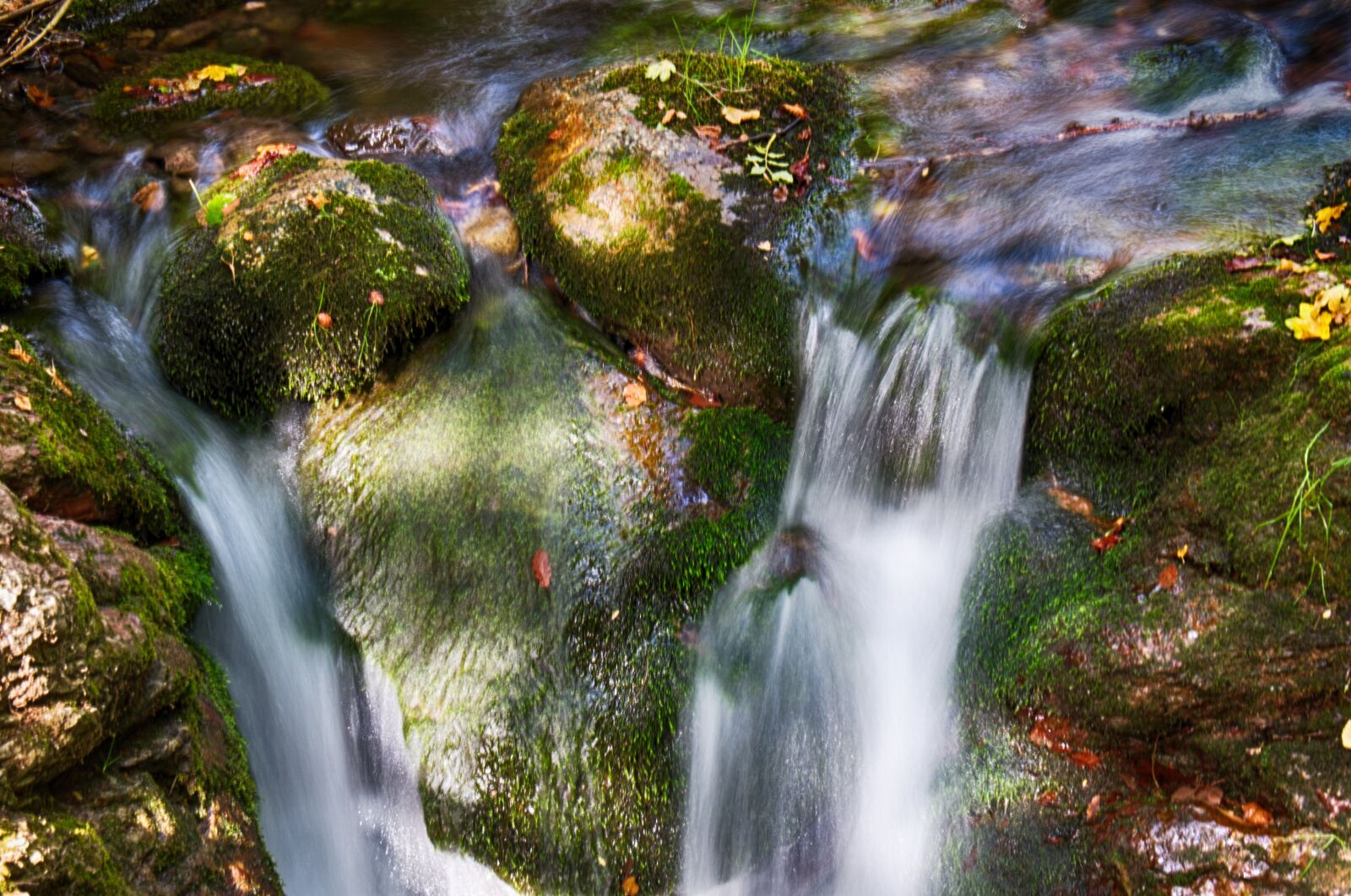 Fujifilm X-A2 sample photo. Waterfall, water, rocks photography