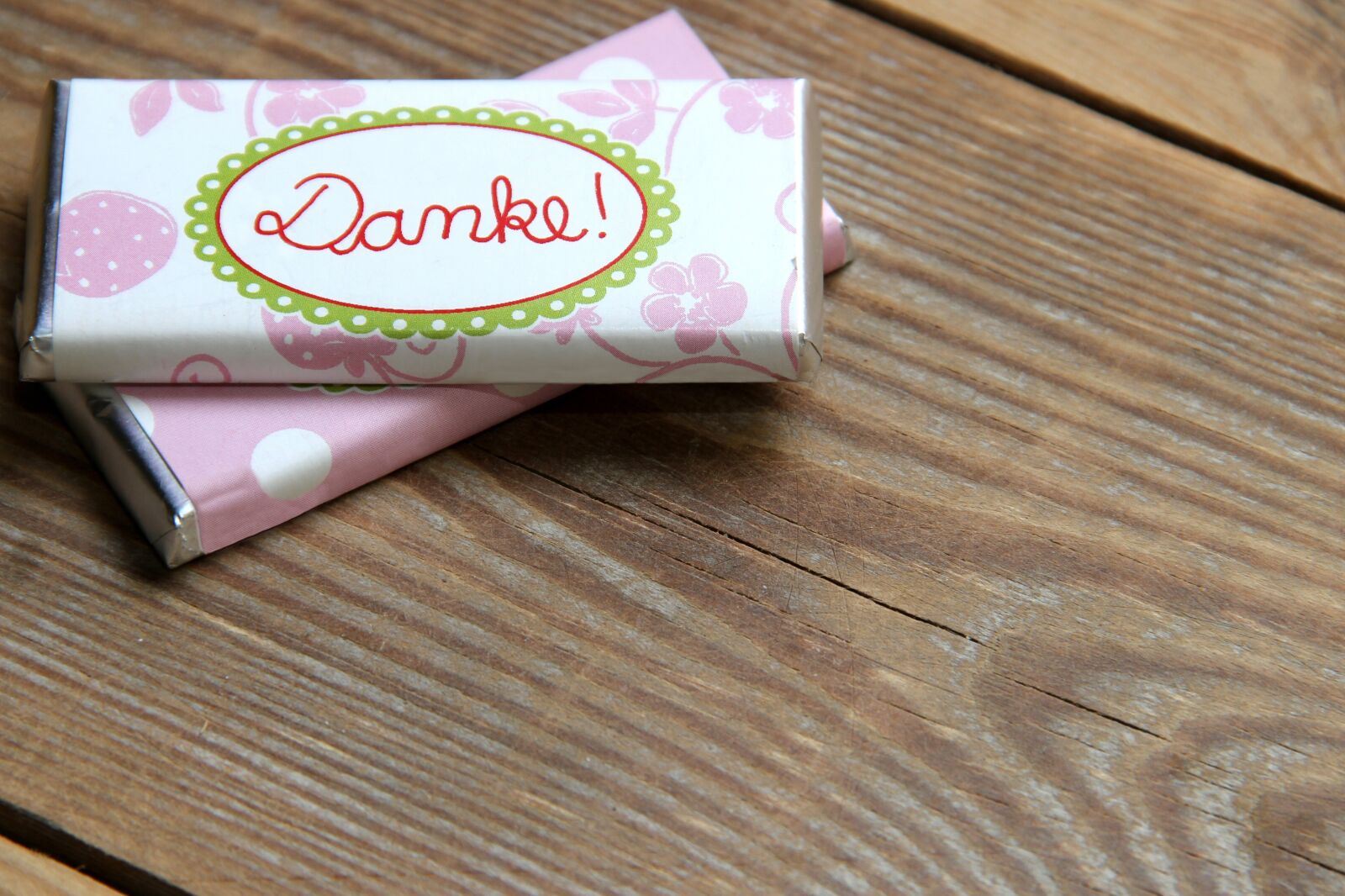 Canon EOS 600D (Rebel EOS T3i / EOS Kiss X5) sample photo. Wood, wood panels, chocolate photography