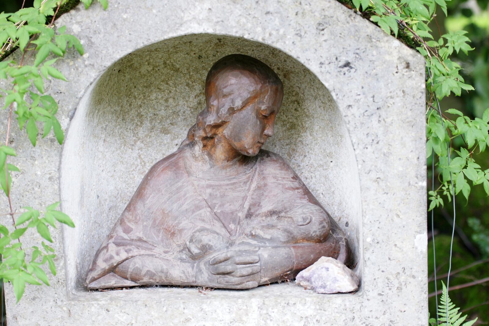 Sony Alpha DSLR-A700 sample photo. Mother with child, art photography
