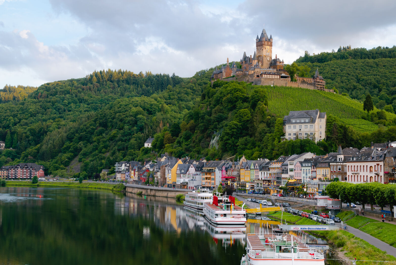 Sigma 17-50mm F2.8 EX DC OS HSM sample photo. Architecture, boats, building, castle photography