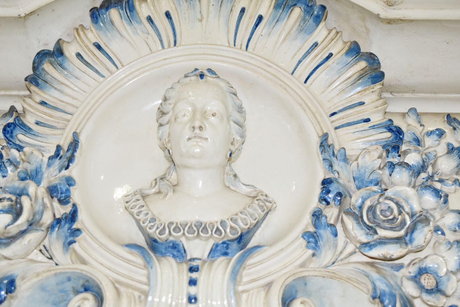 Nikon D5500 sample photo. Baroque, handmade, porcelain, portrait photography