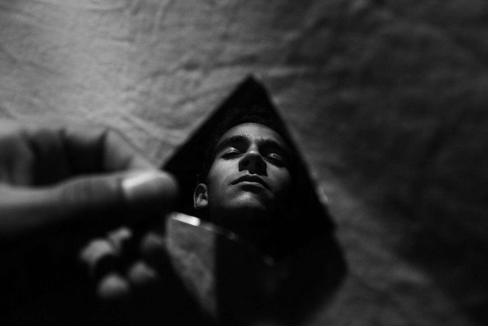 Canon EOS 1100D (EOS Rebel T3 / EOS Kiss X50) sample photo. Mirror, man, darkness photography
