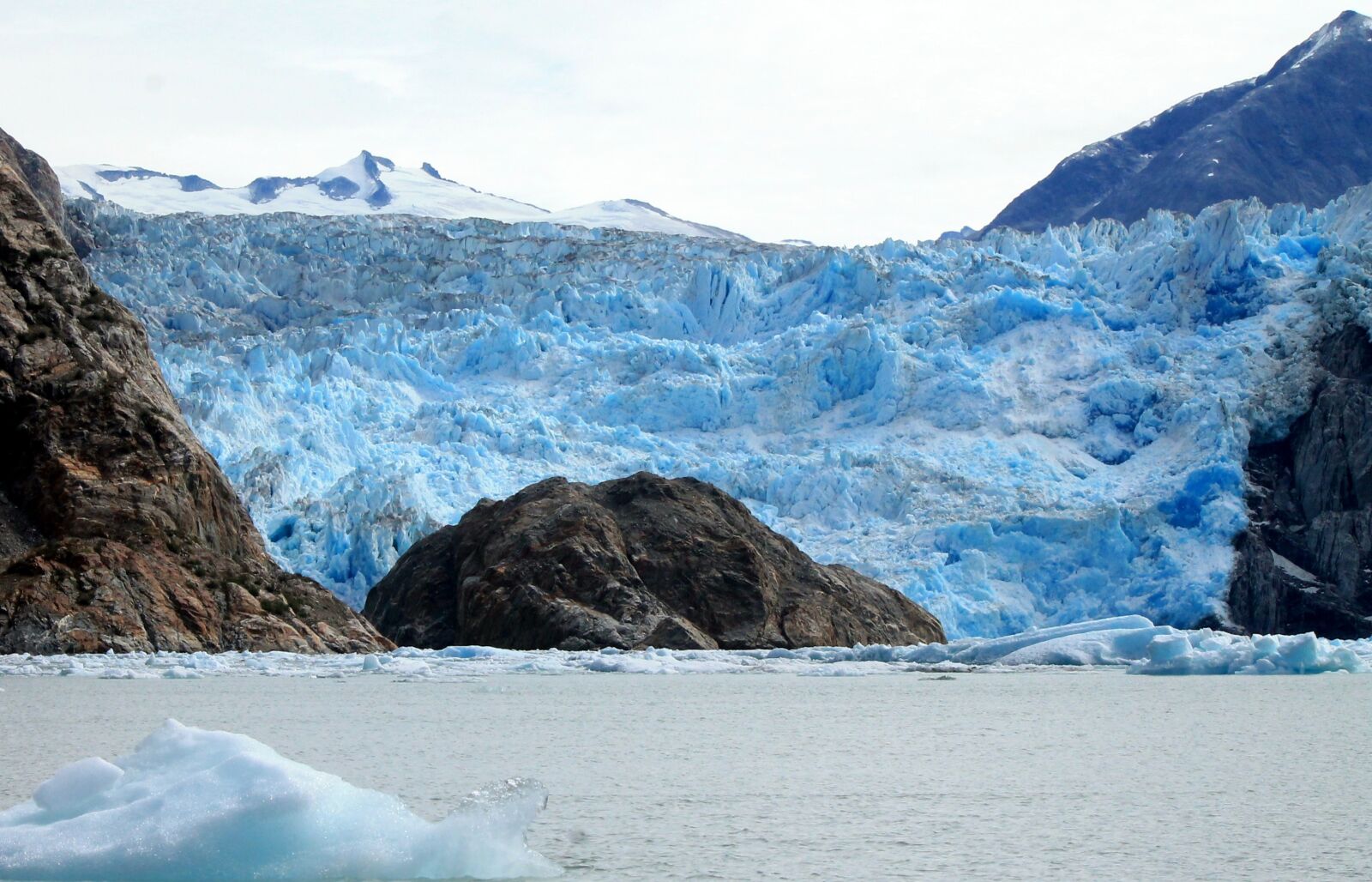 Canon EOS 1100D (EOS Rebel T3 / EOS Kiss X50) sample photo. Glacier, alaska, blue photography