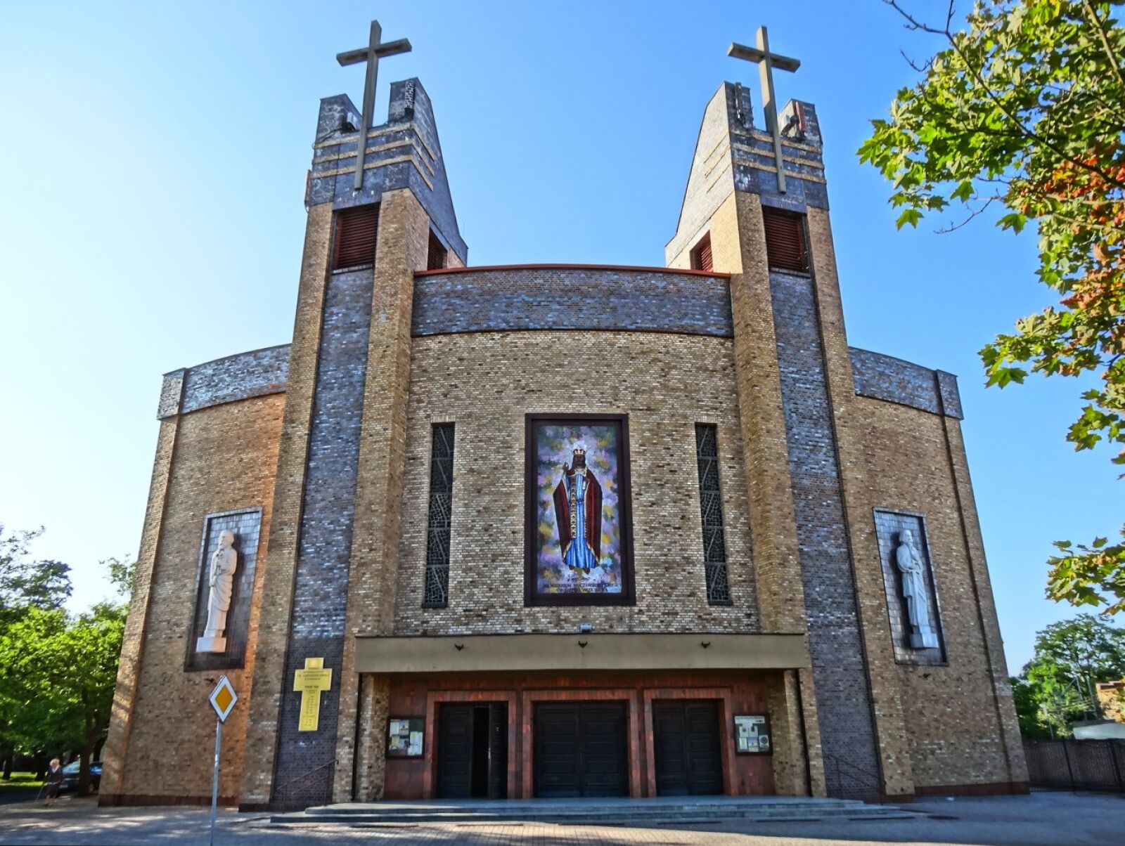 Sony Cyber-shot DSC-HX20V sample photo. Christ king church, bydgoszcz photography