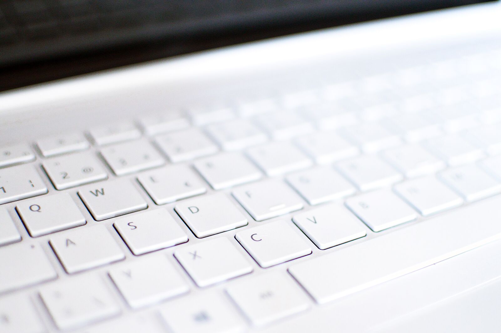 Nikon D3200 sample photo. Laptop, keyboard, awsd photography