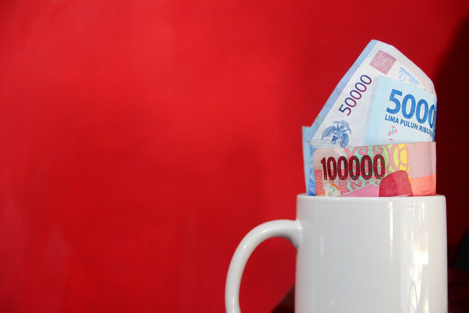 Canon EOS 600D (Rebel EOS T3i / EOS Kiss X5) sample photo. Money, rupiah, salary photography