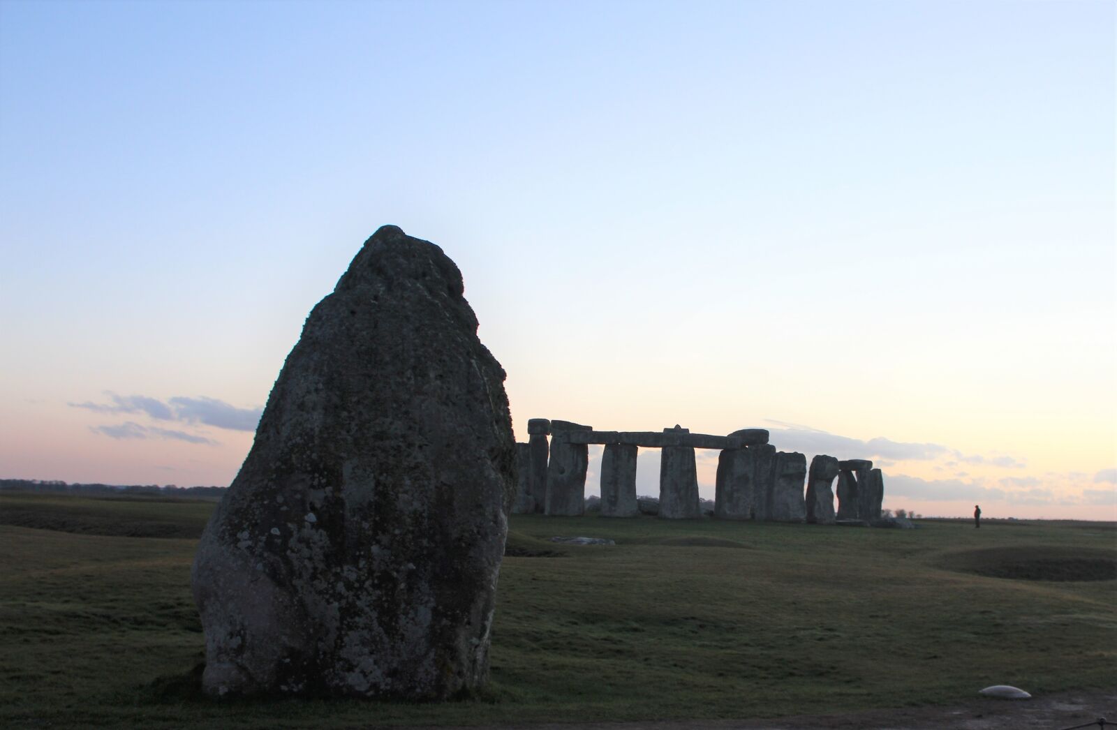 Canon EOS 600D (Rebel EOS T3i / EOS Kiss X5) sample photo. Stonehenge, single stone, stone photography