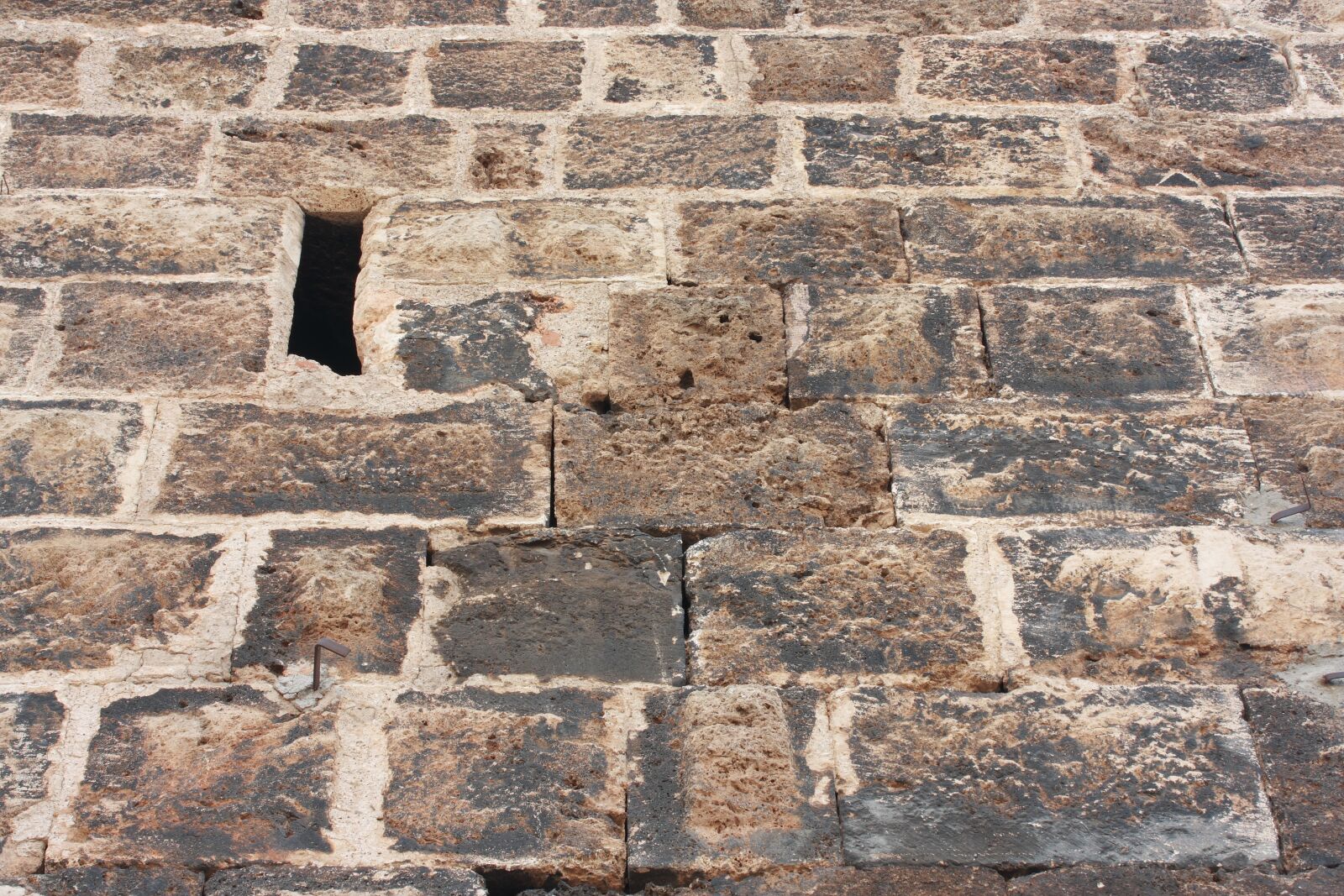 Canon EOS 40D sample photo. Wall, texture, perspective photography