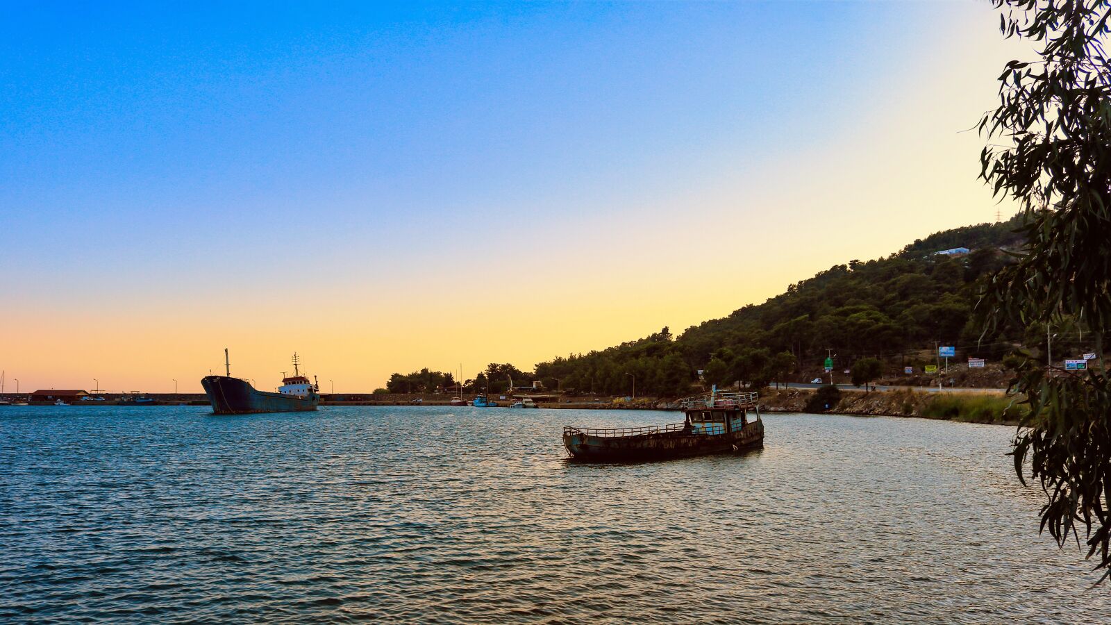 Canon EOS 760D (EOS Rebel T6s / EOS 8000D) sample photo. Water, marine, boat photography