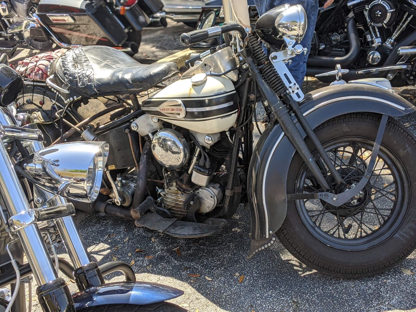 Google Pixel 3a sample photo. Harley, old school, motorcycle photography