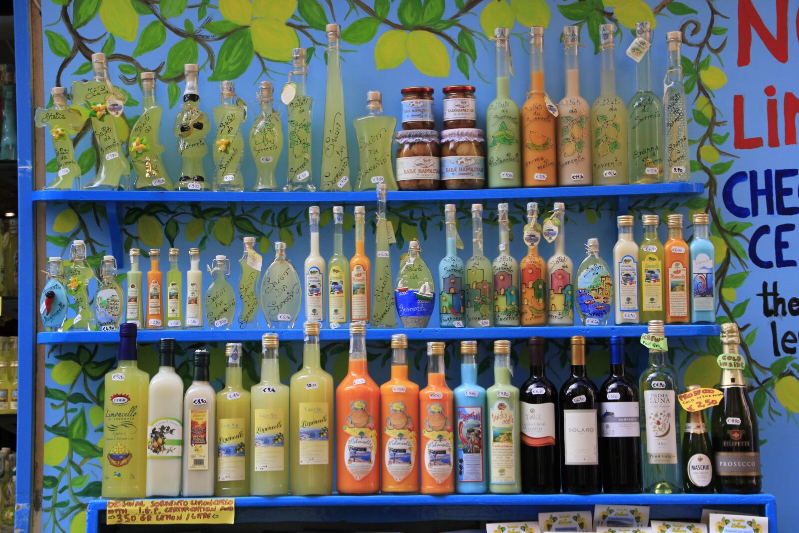 Canon EOS 550D (EOS Rebel T2i / EOS Kiss X4) sample photo. Sorrento, bottles, limoncello photography