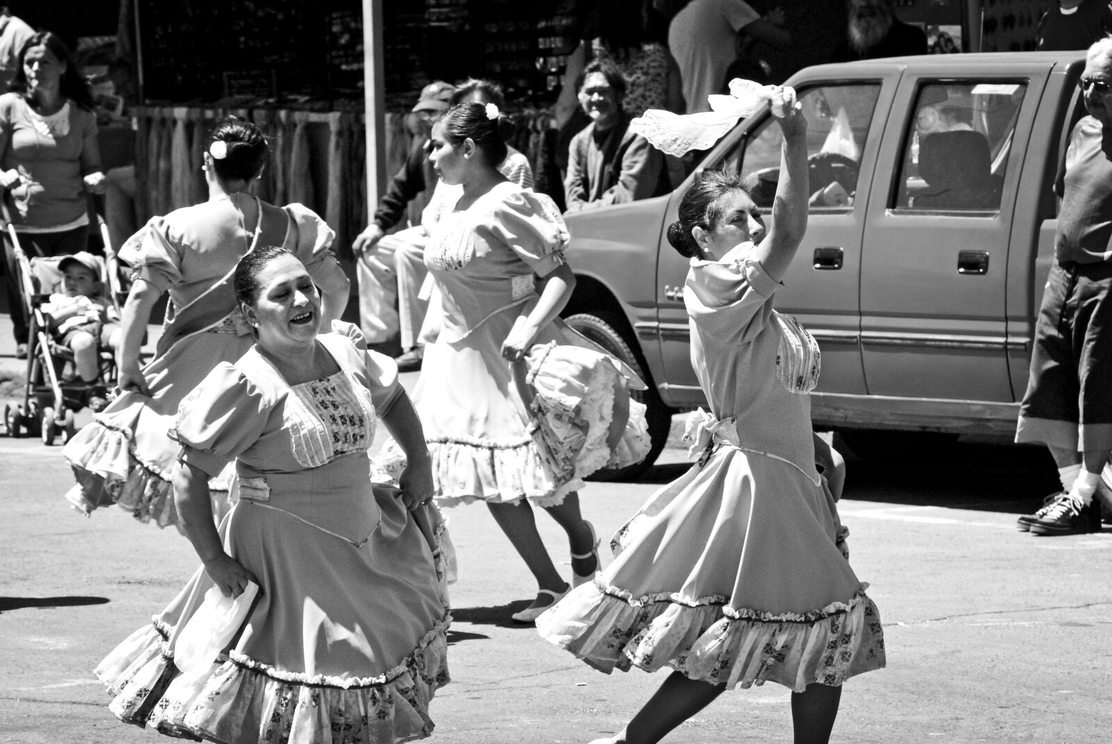 Nikon D200 sample photo. Dance, folklore, black and photography