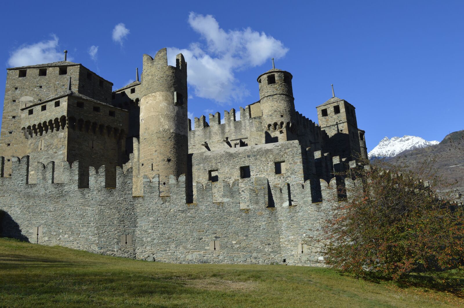 Nikon D3200 sample photo. Castle, italy, sky photography